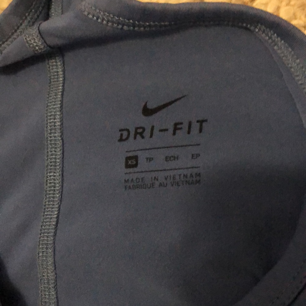 Nike Top - Picture 5 of 5